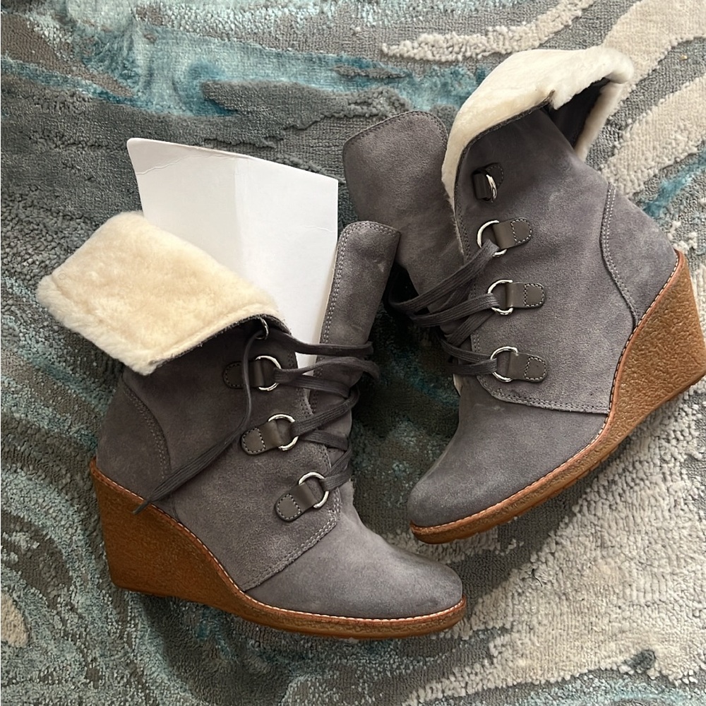 Gray wedge boot w/ shearling